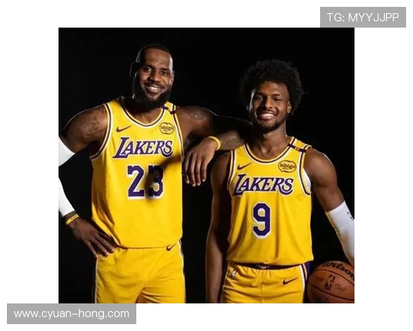 詹姆斯父子首秀连线创历史佳话